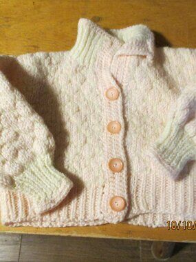 vtg l pink iridescent button front collar Infant 12-18 mos hand knit cardigan